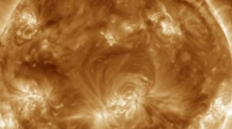 Emisión de radio tipo II eyección de masa coronal solar hacía la Tierra.