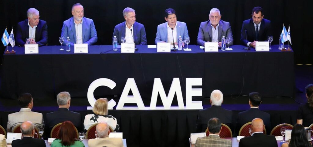 Schiaretti en CAME -  Propone medidas para resolver los problemas de la macroeconomía que afectan a las pymes