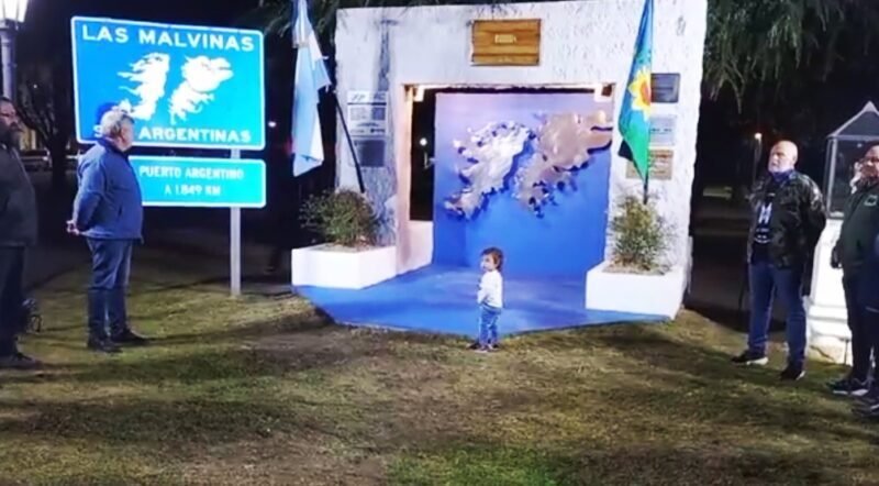 Cañuelas -  Acto por el 2 de Abril del  1982 la Gesta de Malvinas por la Agrupación de  Excombatientes