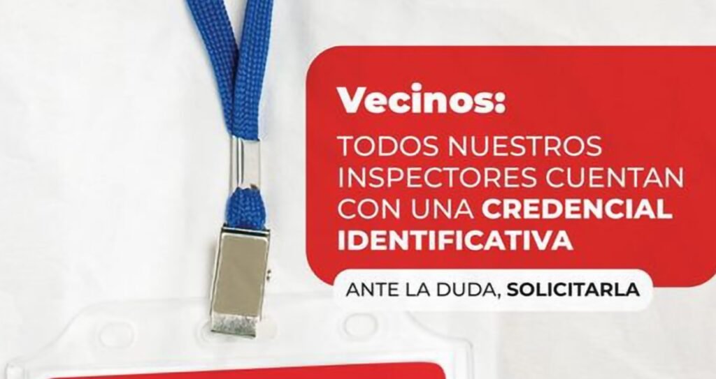 Lobos -  Los inspectores tienen una credencial con código QR para la verificación.