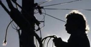 Cañuelas Centro Alerta - Están robando cables del tendido eléctrico y telefónico.