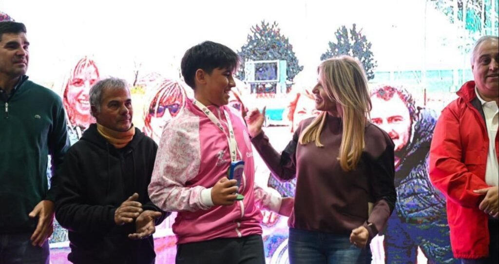 Cañuelas El Municipio - Cedió un terreno en La Noria para un Futuro complejo Deportivo.