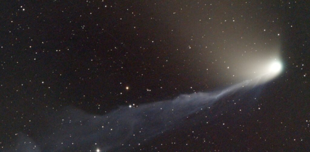 Tormentas Geomagnéticas y Cometas: Un Espectáculo Celestial en Mayo