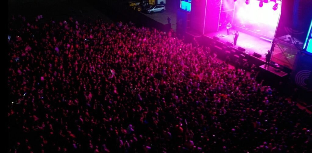 Expo Cañuelas Ante 30 mil personas, Rusherking cerró la primera noche.