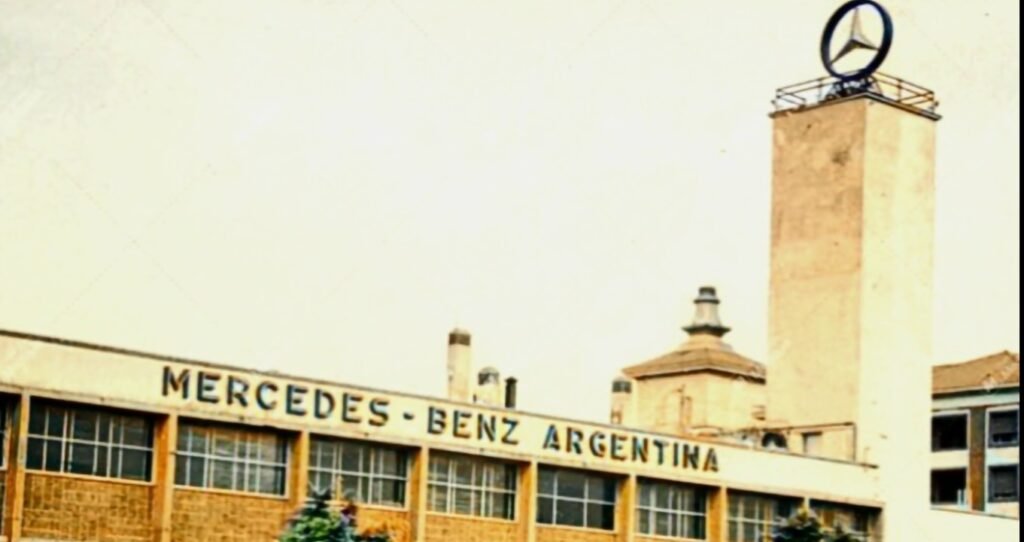 Mercedes-Benz en Argentina-  Salida y venta de la fábrica Impacto Económico y Social