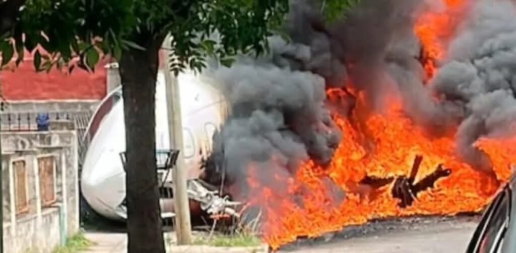 San Fernando Tragedia – Avión privado se estrella contra una vivienda tras despistarse