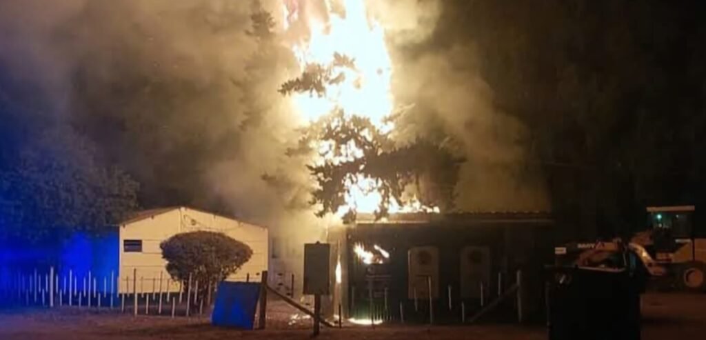 Uribelarrea –  Misterioso incendio en la Delegación Municipal de ¿casualidad o mensaje oculto?
