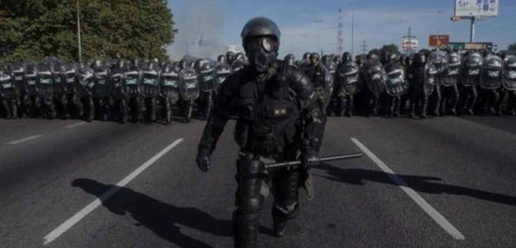 Gendarmes policías y militares –  protestan por el aumento de salarios a partir del 10/02/2025