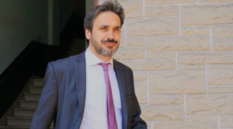 Un fallo histórico de Ramos Padilla suspende a García-Mansilla y bloquea el juramento de Lijo.