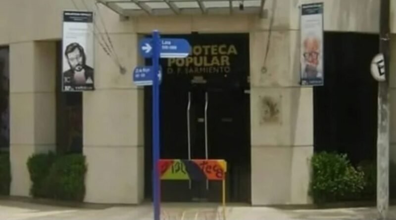 Cañuelas -  Oferta académica engañosa y títulos sin validez en la Biblioteca Sarmiento.
