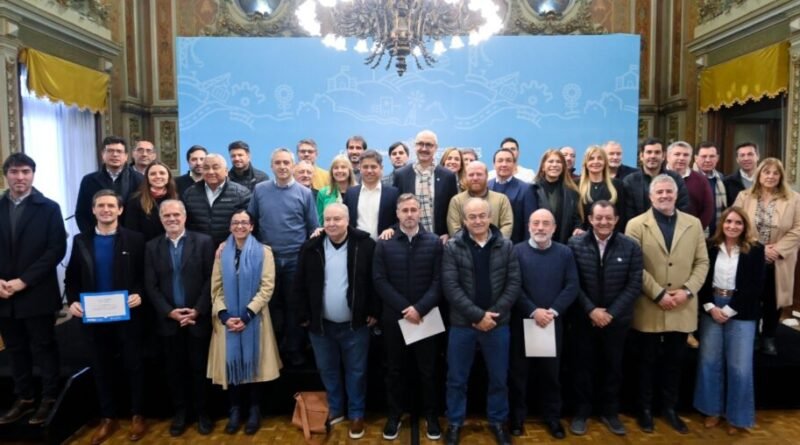 La Plata Casa de Gobierno Kicillof   Se firmaron acuerdos con UNICEF.