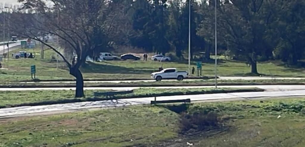 Cañuelas – Usurpación de terrenos federales de vialidad Nacional fuerzas Policiales observan sin interveni