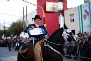 Desfile guacho Cañuelas Noticias
