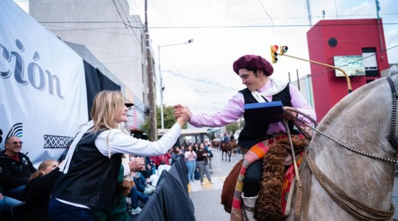 Desfile guacho Cañuelas Noticias