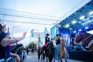 Desfile guacho Cañuelas Noticias