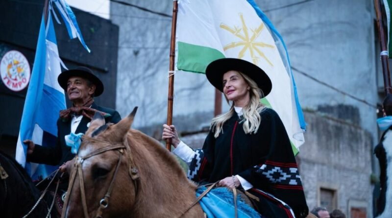 Desfile guacho Cañuelas Noticias