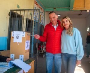 Cañuelas -  Legislativas Bonaerense se desarrollan con normalidad, voto la Sr Intendenta Municipal Marisa Fassi. - wp 1757277617490788718552115451013