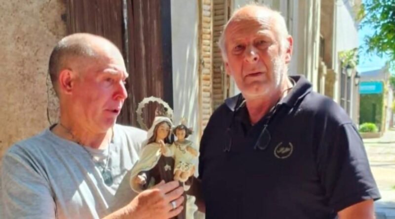 Cañuelas - El Guardián de la Fe: Un Héroe Anónimo Protege a la Virgen de los Cañuelenses