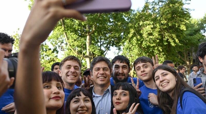 Kicillof encabezó la renovación de autoridades de la Juventud Universitaria Peronista-