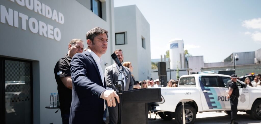 Escobar Kicillof - Refuerza la Seguridad  con Nuevos Patrulleros y la Ampliación del Centro de Monitoreo