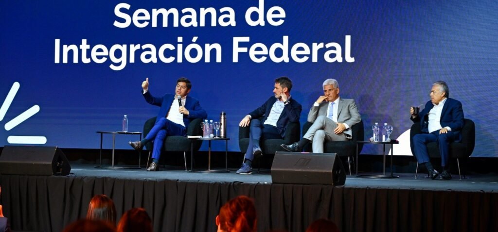 Kicillof Abogó por un Desarrollo Federal en Contraposición al Ajuste Nacional