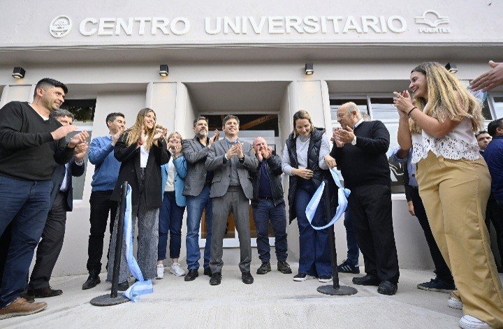 Kicillof Inaugura la Etapa Final de los Juegos Escolares 2025 y Refuerza la Oferta Universitaria en Mar Chiquita.