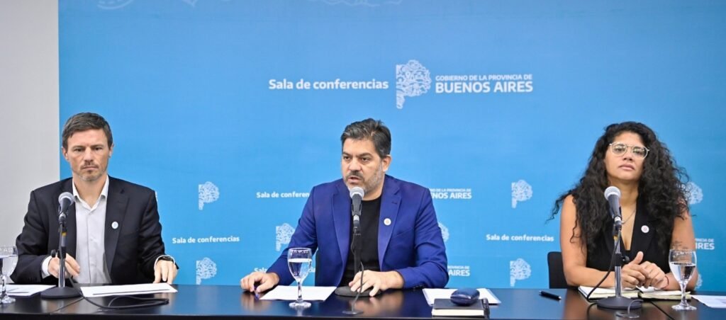 Kicillof Anuncia Obras y Carga Contra Milei por la Parálisis Económica
