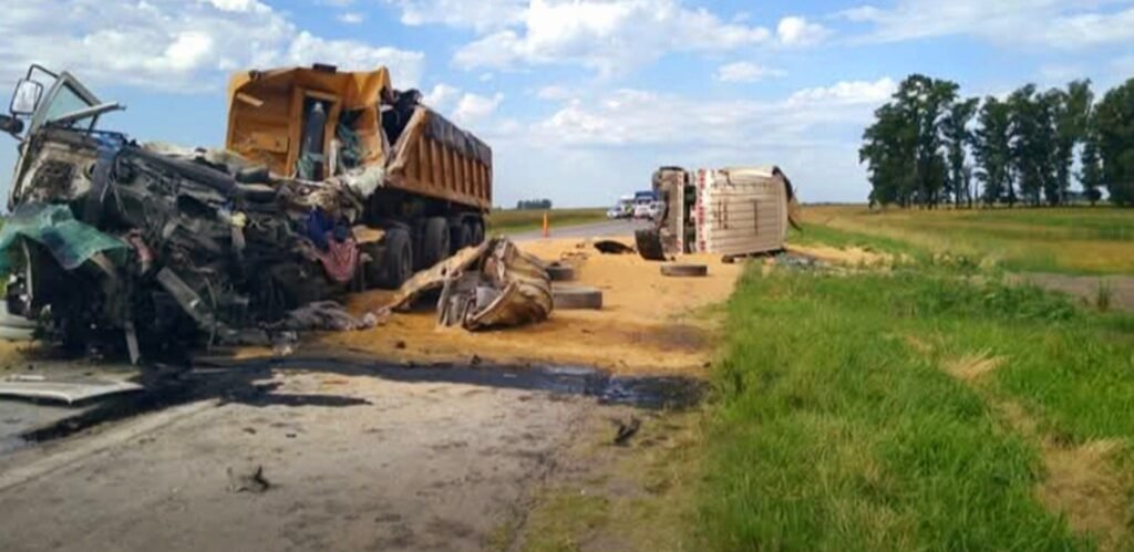 Las Flores -  Tragedia en la Ruta 3: Un Muerto en Violento Choque Múltiple Entre Camiones