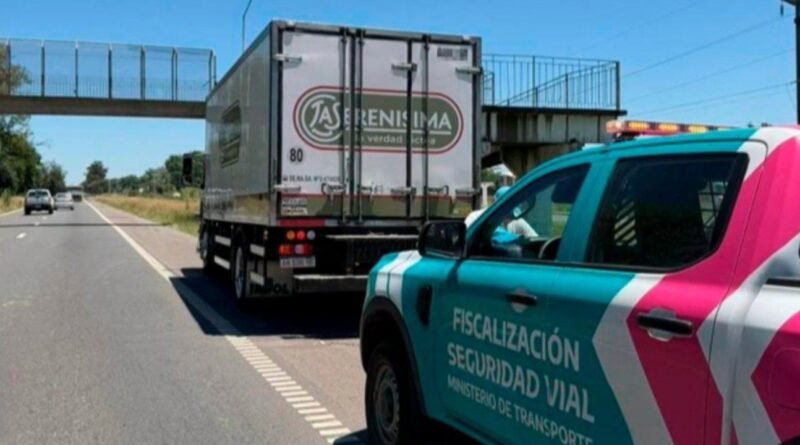 Mercedes - Tolerancia Cero en las Rutas: Detuvieron un Camión con la Patente Adulterada