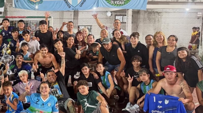 Futsal Máximo Paz Escribe un Año Histórico en el Polideportivo Municipal- 