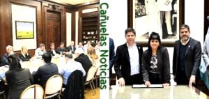 Kicillof y Cuattromo firmaron convenios con municipios para la compra de bienes de capital Kicillof y Cuattromo firmaron convenios con municipios para la compra de bienes de capital